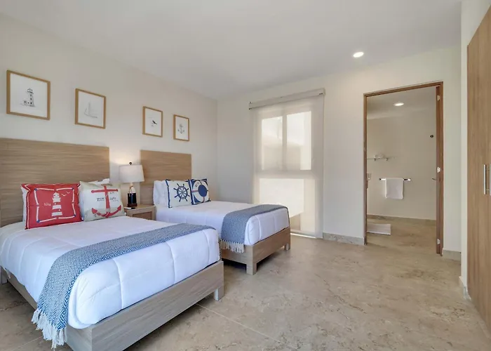 Marvelous Brand New 2 Bedroom - Pool With Ocean Views Сasa de vacaciones